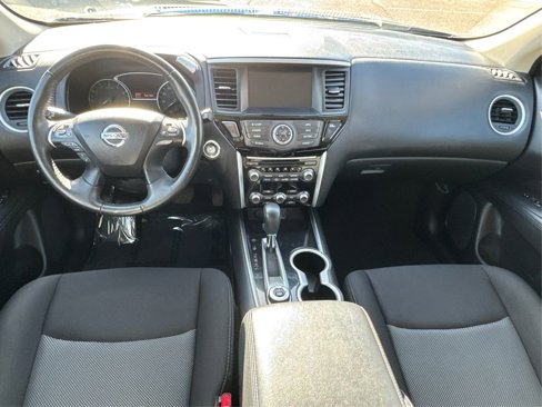 Used 2019 Nissan Pathfinder SV image 31