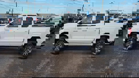 New 2026 Chevrolet Colorado LT w/ Advanced Trailering Package image 5
