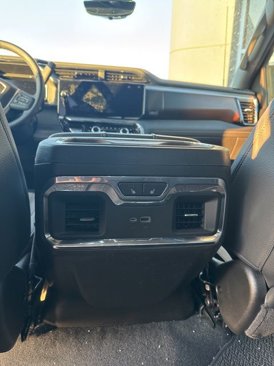 Used 2025 GMC Sierra 2500 Denali w/ Denali Reserve Package image 12