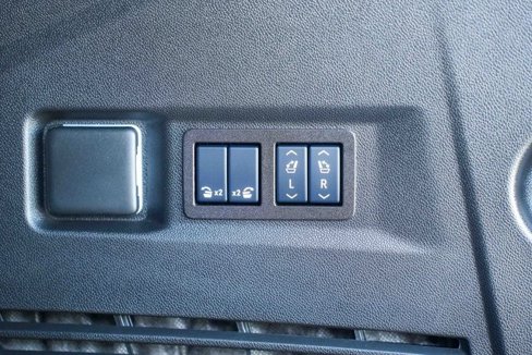 Used 2025 GMC Yukon Elevation image 20