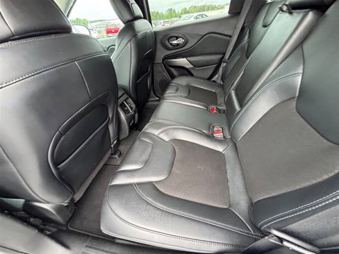 Used 2021 Jeep Cherokee Latitude Plus image 25