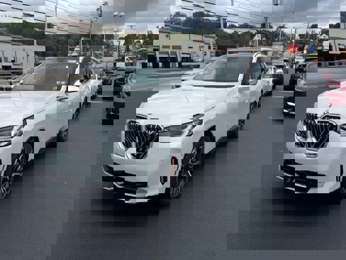 New 2026 BMW X3 xDrive30 w/ Premium Package image 3