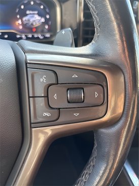 Used 2023 Chevrolet Silverado 1500 High Country w/ Technology Package image 26