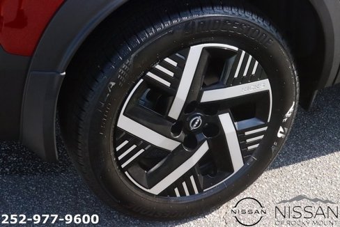 Used 2025 Nissan Kicks SV w/ Charging Package image 7