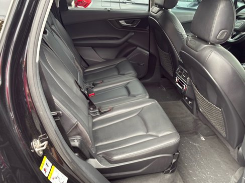 Used 2019 Audi Q7 3.0T Prestige w/ Prestige Package image 21