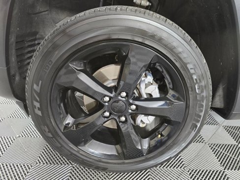 Used 2023 Jeep Grand Cherokee Altitude image 10