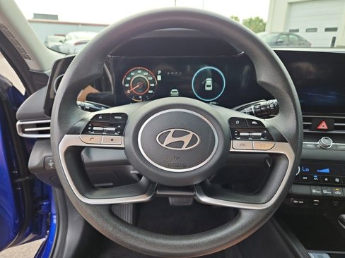 Used 2024 Hyundai Elantra SEL image 10