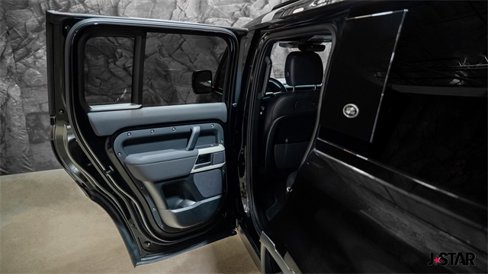 Used 2022 Land Rover Defender 110 S image 12