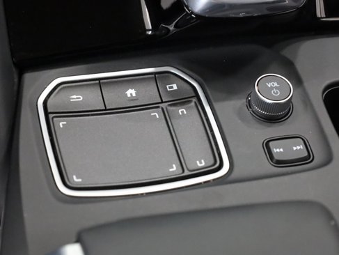 Used 2023 Acura MDX SH-AWD w/ Advance Package image 16