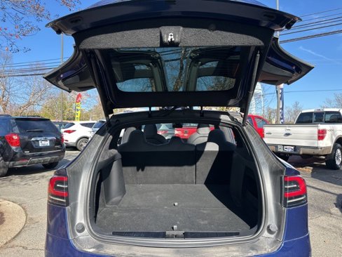 Used 2022 Tesla Model X image 15