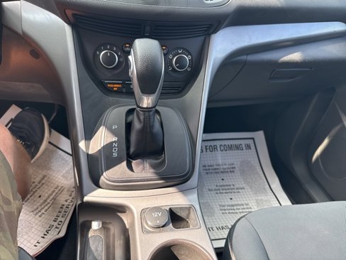 Used 2015 Ford Escape SE image 16