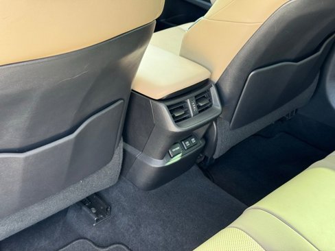 Used 2020 Lexus ES 300h w/ Premium Package image 27