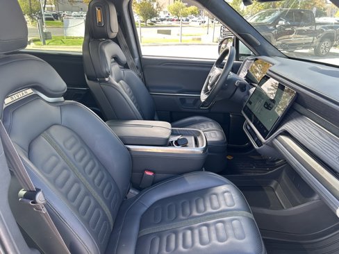 Used 2024 Rivian R1S Adventure image 34