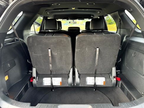 Used 2018 Ford Explorer XLT w/ Equipment Group 202A image 14