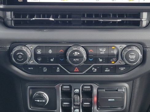 New 2025 Jeep Wrangler Sahara image 23
