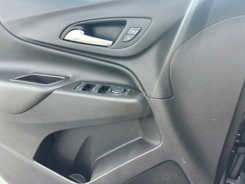 Used 2023 Chevrolet Equinox LT image 19