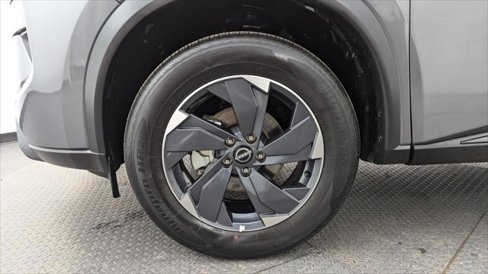 Used 2025 Nissan Rogue SV image 29