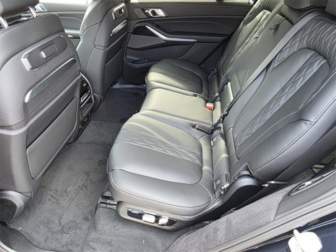 New 2026 BMW X7 M60i image 11