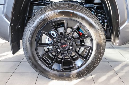 New 2025 Toyota Tundra Limited image 12