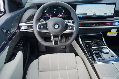 New 2026 BMW 740i image 16