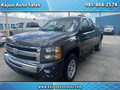 Used 2011 Chevrolet Silverado 1500 LT image 1
