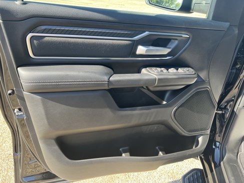 New 2026 RAM 1500 4x4 Crew Cab image 29