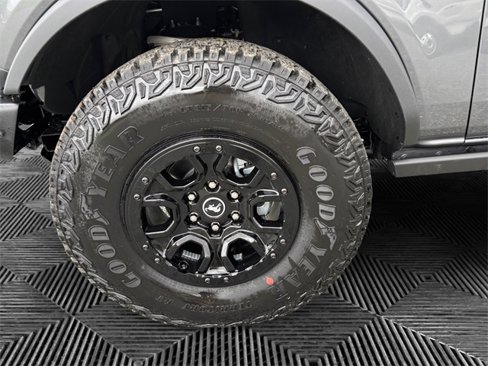New 2025 Ford Bronco Badlands image 14