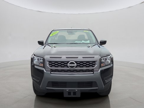Used 2025 Nissan Frontier SV image 23