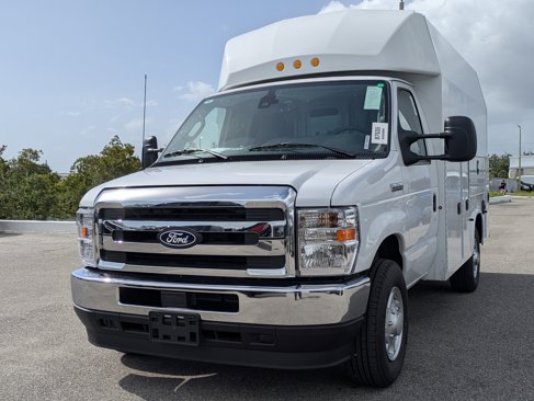 New 2026 Ford E-350 and Econoline 350 Super Duty w/ Power Equipment Group image 8