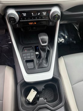 Used 2023 Toyota RAV4 LE image 20