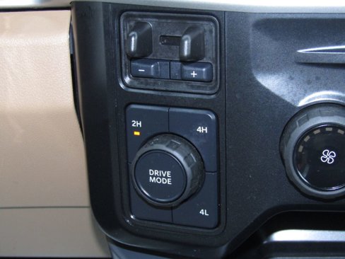 Used 2025 Ford F250 XLT w/ F-250 >10K GVWR Package image 27