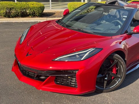 Used 2025 Chevrolet Corvette E-Ray w/ Stealth Interior Trim Package image 16