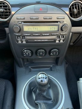 Used 2006 MAZDA MX-5 Miata Touring w/ Appearance Pkg image 13