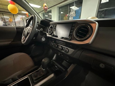 Used 2022 Toyota Tacoma SR5 image 39