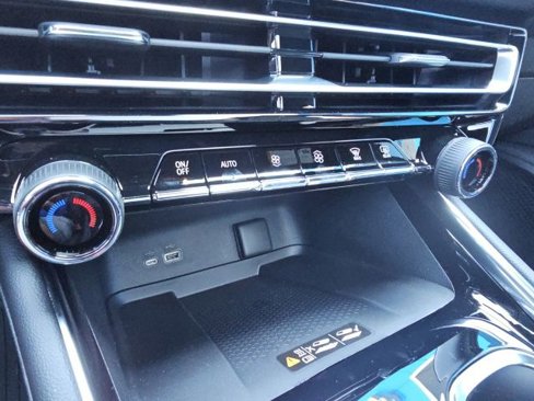 New 2026 Chevrolet Traverse LT w/ Sun and Wheel Package image 49