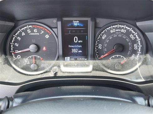 Used 2022 Toyota Tacoma SR image 15