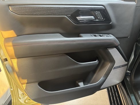 New 2026 GMC Yukon AT4 Ultimate w/ LPO, Floor Liner Package image 10