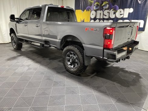 Used 2023 Ford F250 Lariat w/ Sport Appearance Package image 7