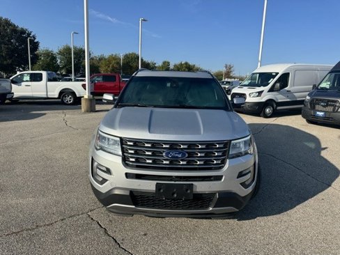 Used 2017 Ford Explorer Limited w/ Equipment Group 301A image 2