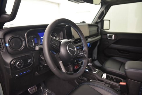 Used 2024 Jeep Wrangler Unlimited Rubicon 4xe image 16