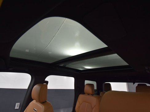 Used 2024 Ford Expedition Platinum image 25