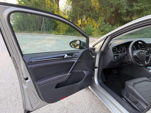 Used 2015 Volkswagen Golf TDI SEL image 10