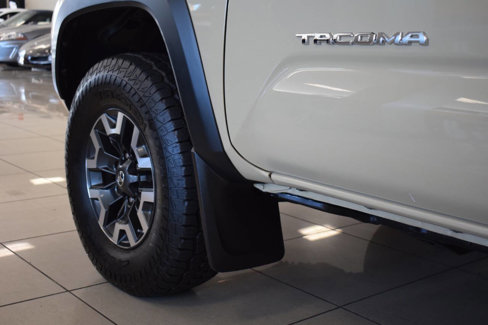 Used 2019 Toyota Tacoma TRD Off-Road w/ Technology Package image 22