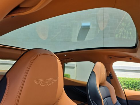 New 2025 Aston Martin DBX 707 image 25