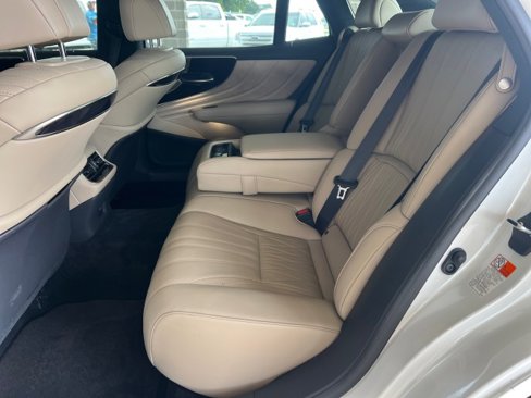 Used 2024 Lexus LS 500 image 33