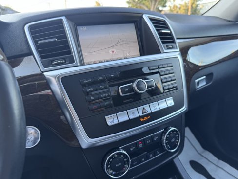 Used 2013 Mercedes-Benz ML 350 4MATIC image 32