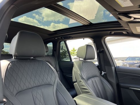Used 2025 BMW X5 M60i image 24