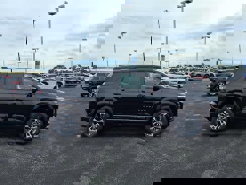 New 2026 Chevrolet Equinox LT image 2
