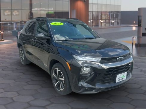 Used 2021 Chevrolet TrailBlazer RS w/ Convenience Package image 2