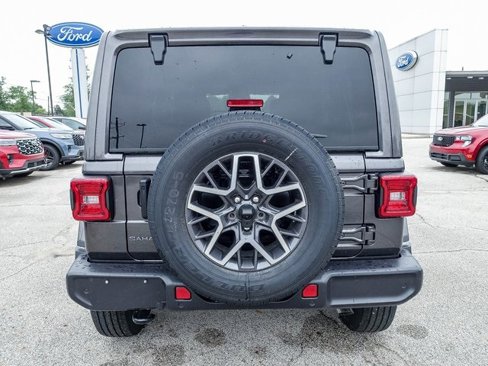 New 2025 Jeep Wrangler Sahara image 10